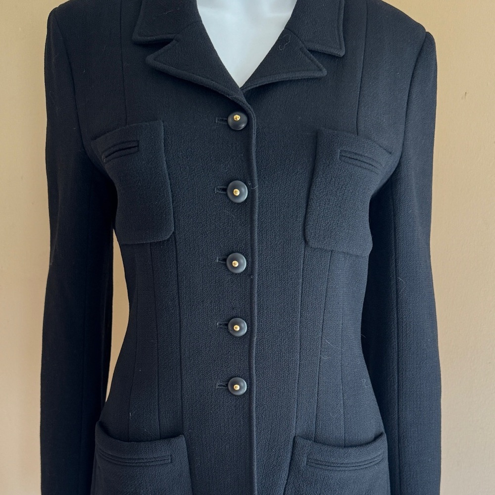 Elegant Chanel 95A Barbie Black Women's Long Fitted Jacket Size 40